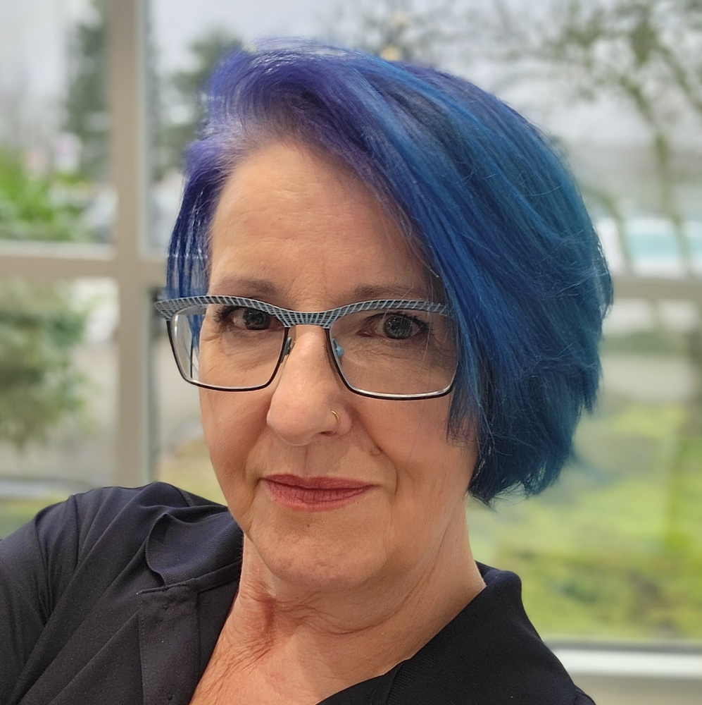 Meet your Posher, Janet